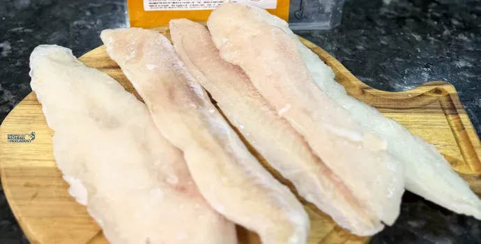 Peixe Congelado Perde Nutrientes? 5 Mitos e Verdades Que Você Precisa Saber